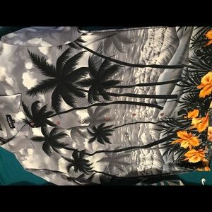 A NICE KOMAN  Hawaii background shirt